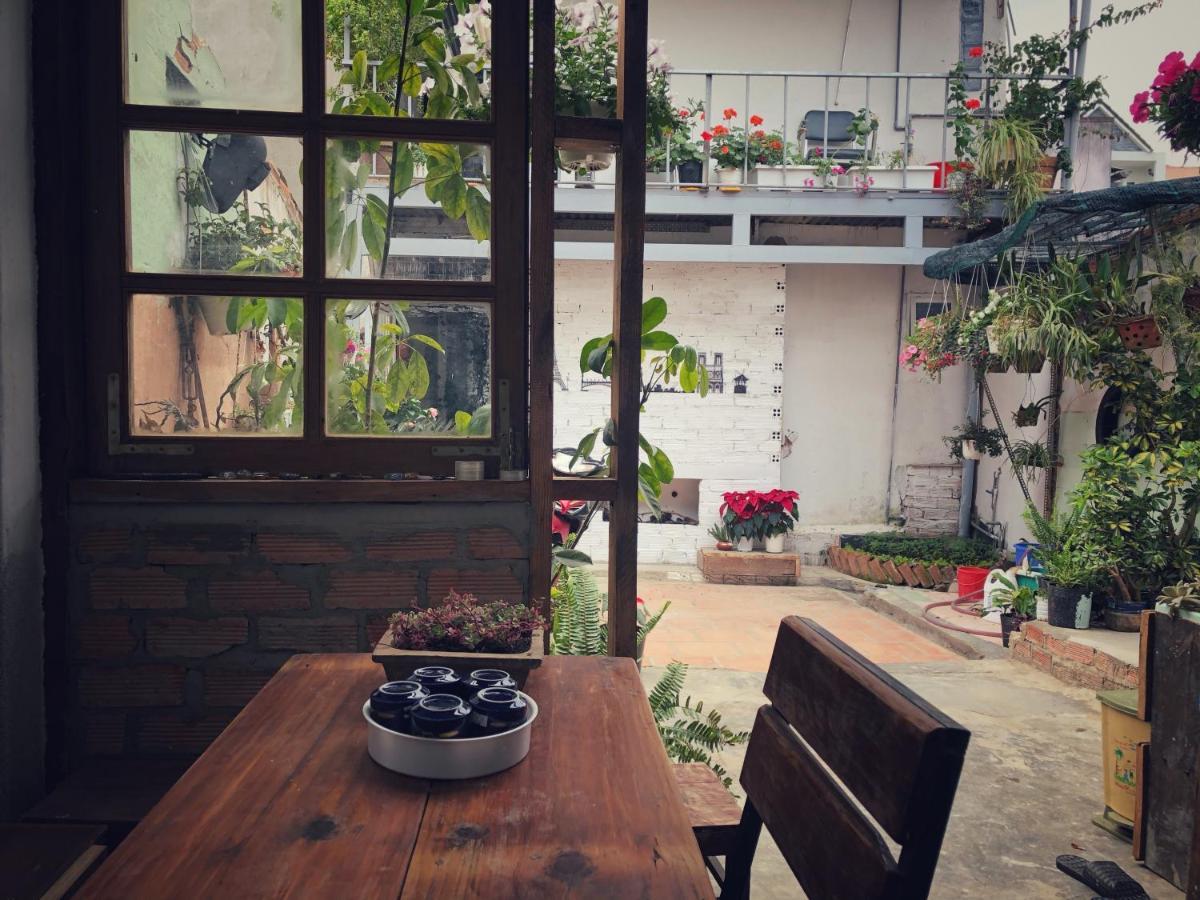 Len'S Hostel Da Lat Exterior photo